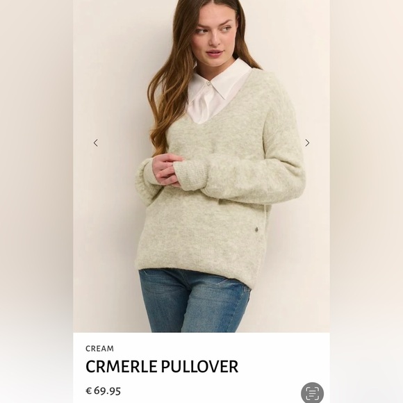 Cream Light Sage Green V-Neck Pullover - Picture 1 of 13